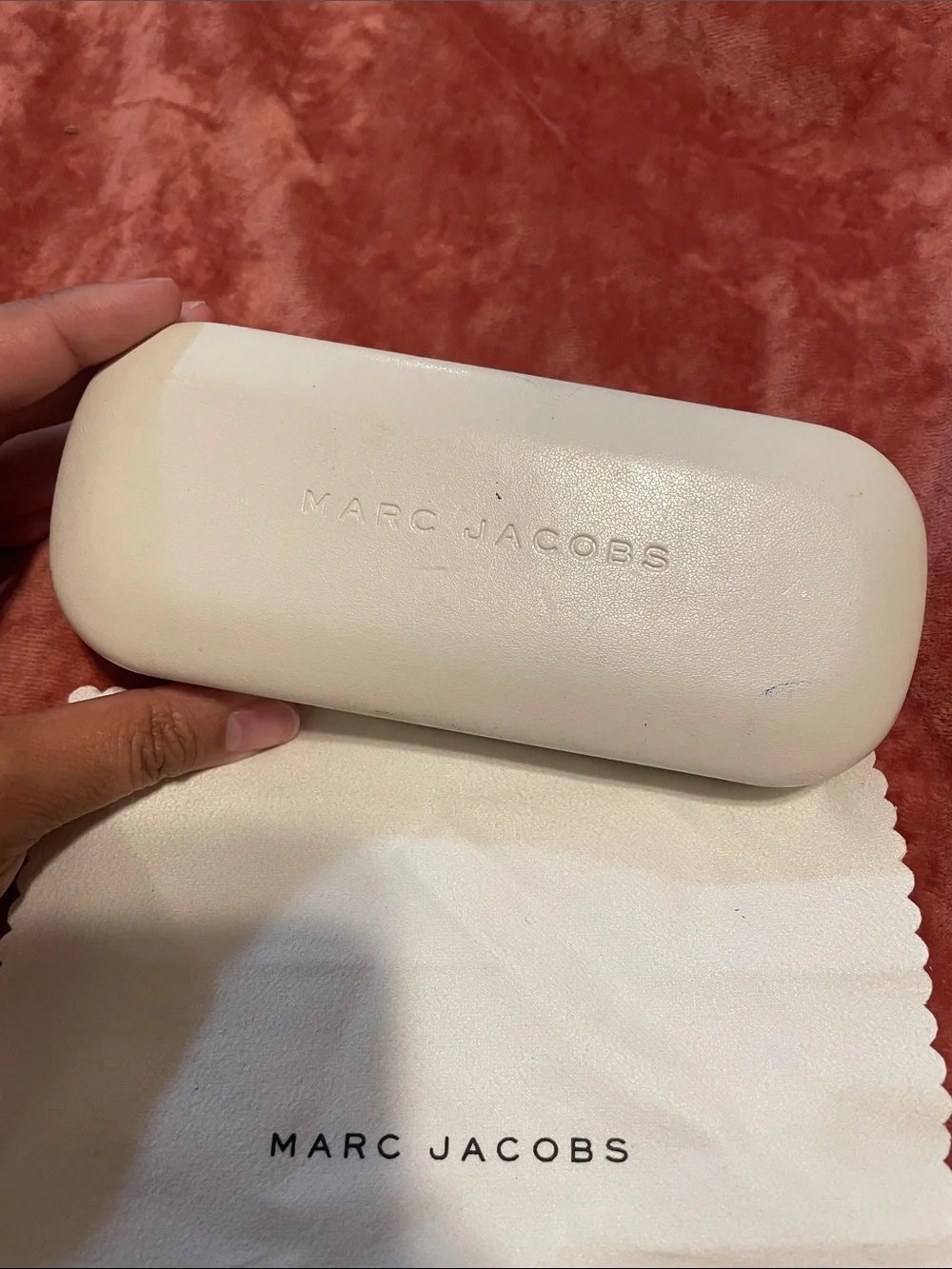 Marc Jacobs Cream Sunglasses Case with Matching Microfiber Cloth